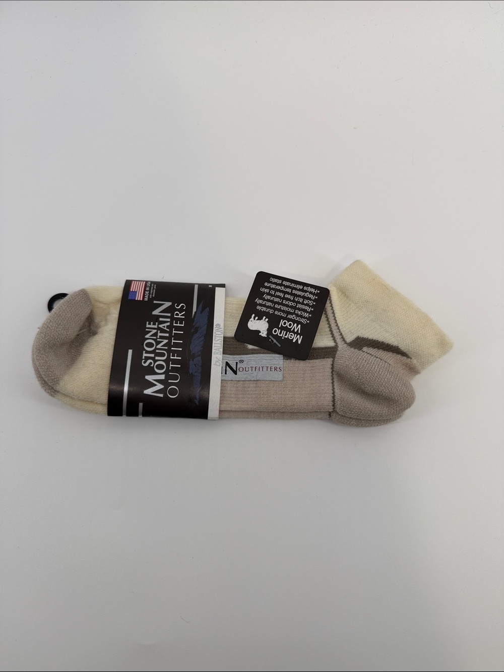 Stone Mountain Accessories Men's Low-Cut Socks in Beige and Cream